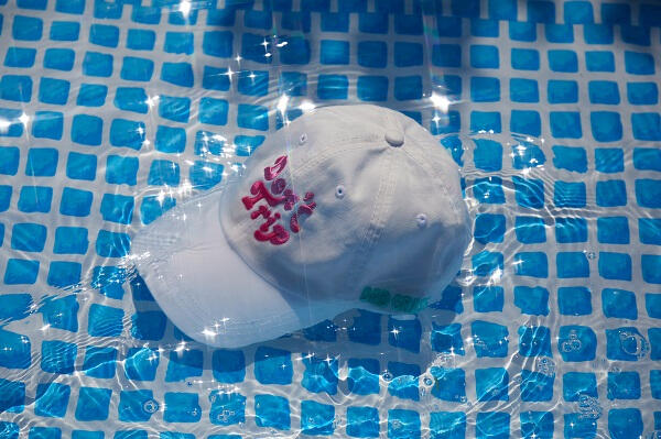 hat in water hat in water